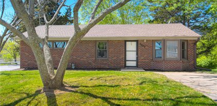 5604 N Walnut Street, Gladstone