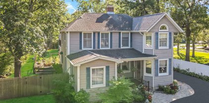 968 Montauk Highway, Oakdale