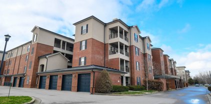 307 Seven Springs Way Unit #403, Brentwood