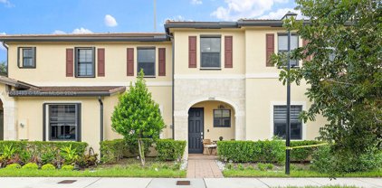 10561 W 32nd Ln, Hialeah