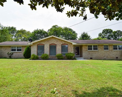 106 Highlander Dr, Hendersonville