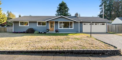 320 E Maple Street, Arlington