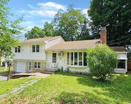 26 Oak Bluff Cir, East Longmeadow