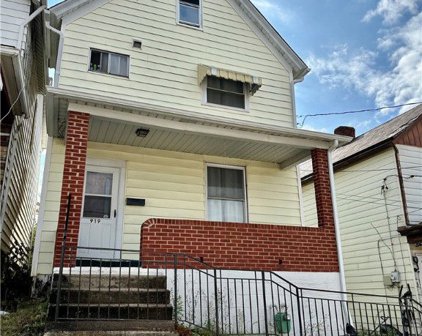 919 Brinton Ave, Pitcairn