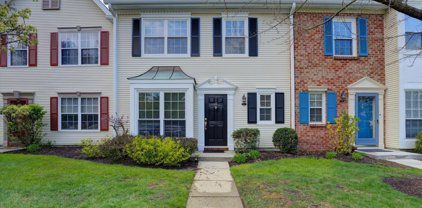 4 Sun Beau Court, Tinton Falls
