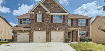 4916 Locherby Drive, Fairburn