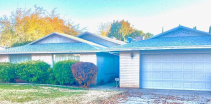 678 E 300 S, St George