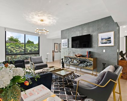 135 S Mccarty Dr Unit 104, Beverly Hills