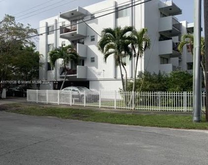 1090 Ne 129th St Unit #202, North Miami