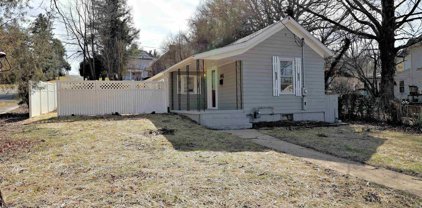 1601 Downey Street, Radford