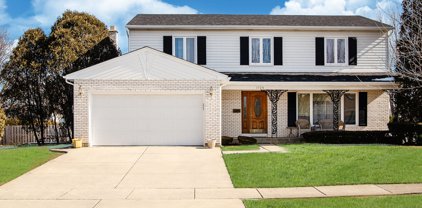 1725 N Stratford Road, Arlington Heights
