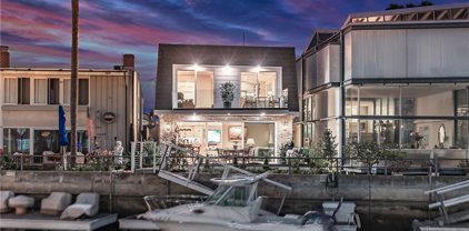 5614 Naples Canal, Long Beach