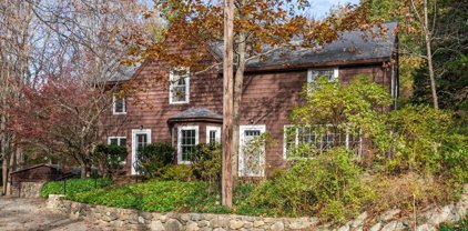 445 Glen Road, Weston