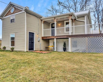514 E Jackson  Ave, Vinton