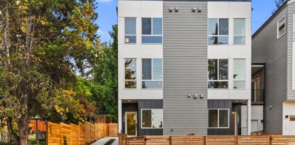 1207 NE 104th Street Unit #C, Seattle