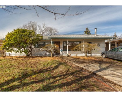 2225 SE 181st AVE, Portland