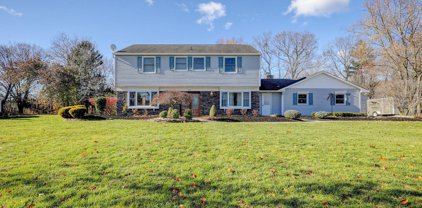 83 Kings Mountain Road, Freehold