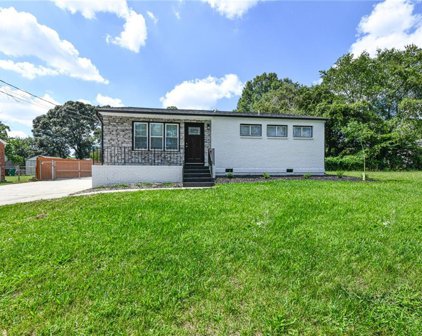 608 Paramount Street, High Point