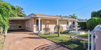 241 W 33rd St, Hialeah