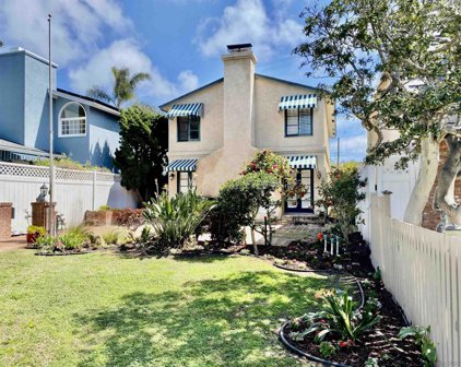 857 J Ave, Coronado