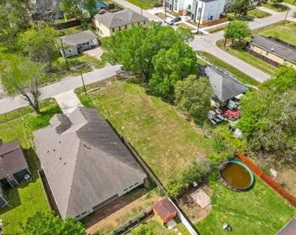 8415 Parnell Street, Houston