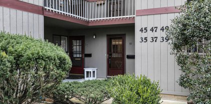 39 Eastport Court, Red Bank