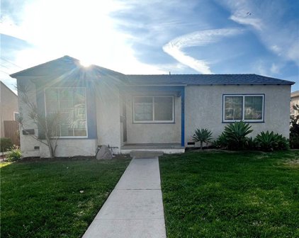 6607 Clybourn Avenue, North Hollywood