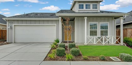 9807 Crystal Falls, Shafter