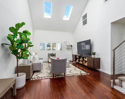 9005  Cynthia St Unit 303, West Hollywood
