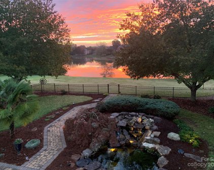 142 Lake Point  Drive, Fort Mill