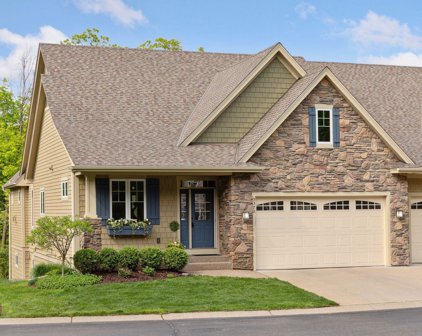 5372 Barrington Way, Shorewood