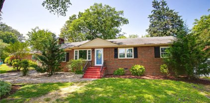 6100 Winford Lane, Richmond