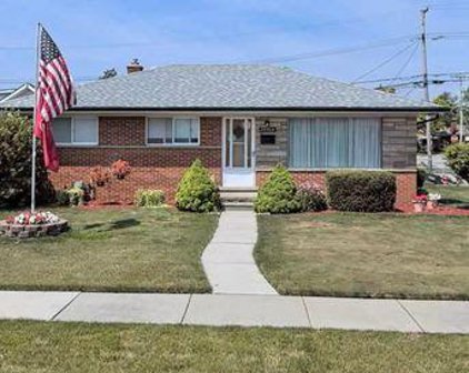 24705 ALMOND, Eastpointe