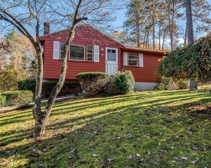 742 West St, Stoughton