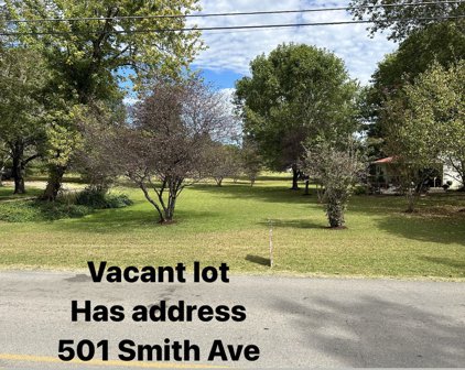 501 Smith Ave, Hohenwald