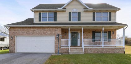 584 Fern Ln, Chambersburg