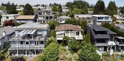 15327 Columbia Avenue, White Rock