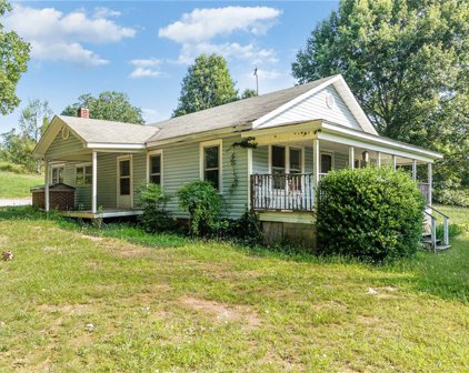 396 Little River Road, Seagrove