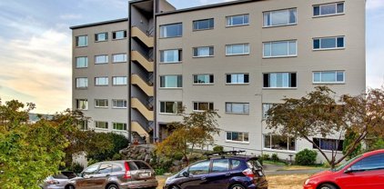 919 2nd Avenue W Unit #205, Seattle