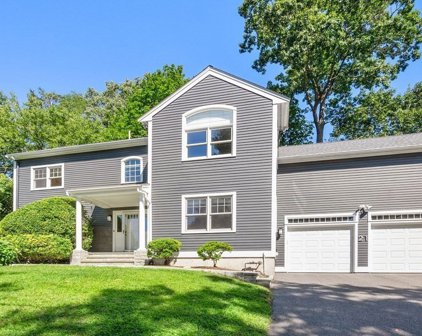 21 Wyoming Ave, Needham