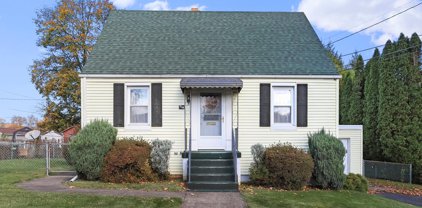 908 Fairview Rd, Hagerstown