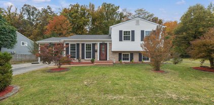5812 Lundy Dr, Lanham