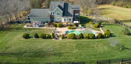 4901 Tobacco Rd, La Grange