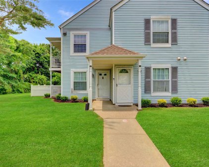 371 Artist Lake Drive Unit #371, Middle Island