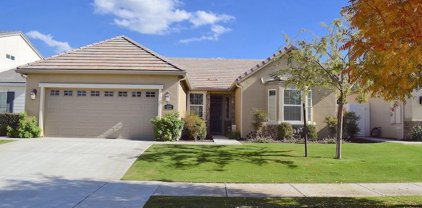 412 Fawn Lily, Bakersfield