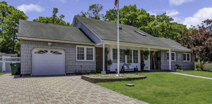 23 Meadowbrook Drive, Howell