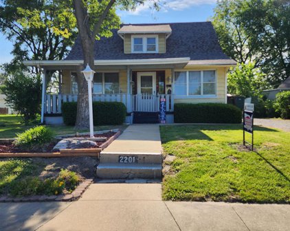 2201  Mckinley  Avenue, Keokuk