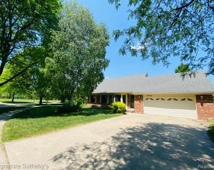 39900 DEEPWOOD, Canton Twp