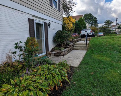 1465 Blockton Ct, Crofton