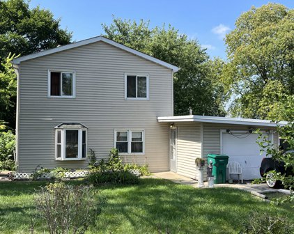 2N122 Clarendon Avenue, Lombard